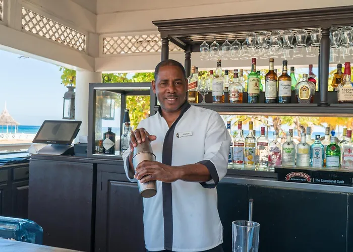 Villa Hospitality Expert Greens 4br Pool Montego Bay