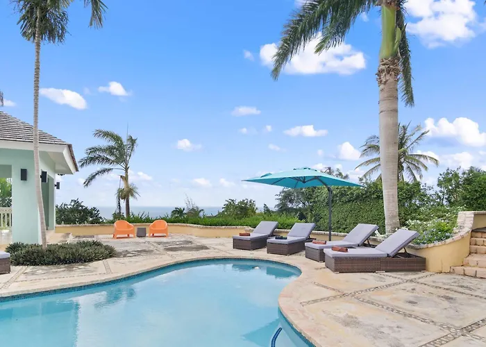 Villa Hospitality Expert Greens 4br Pool *