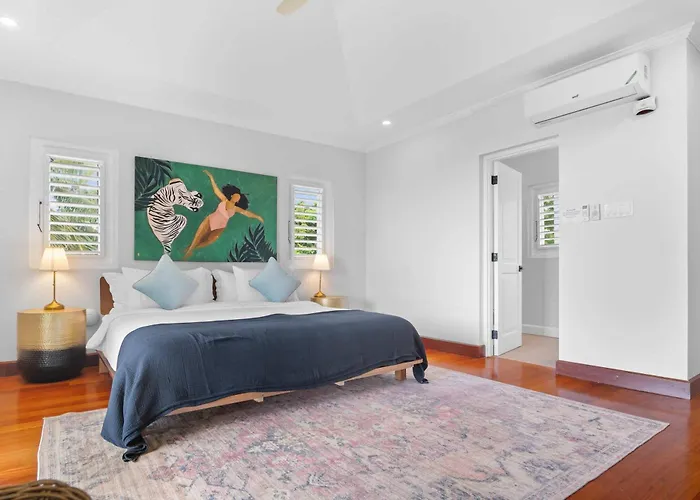Villa Hospitality Expert Greens 4br Pool
