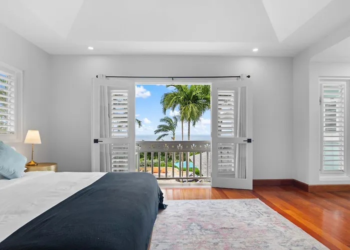 Villa Hospitality Expert Greens 4br Pool
